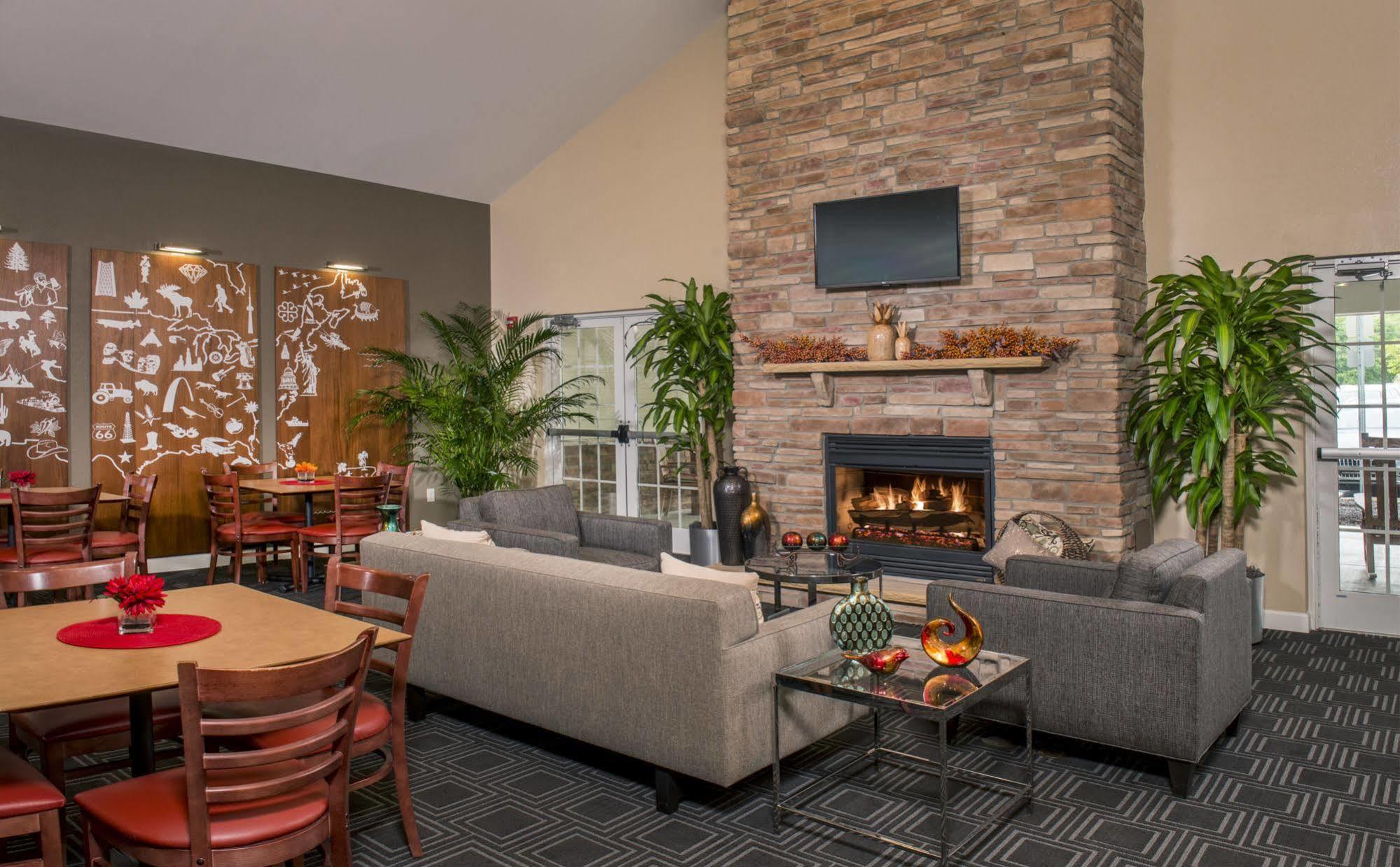 Towneplace Suites By Marriott Clinton At Joint Base Andrews Exterior foto